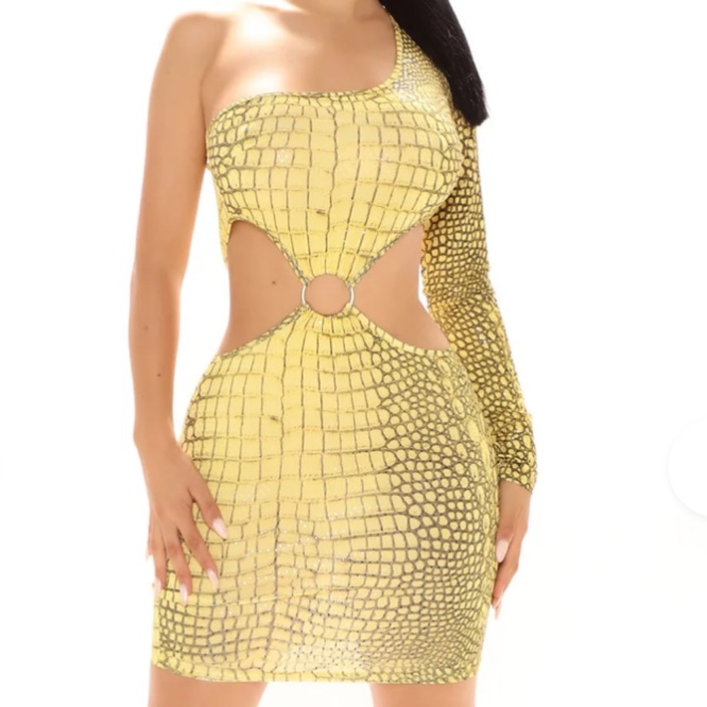 Fashion Nova Yellow Cutout One-Shoulder Dress